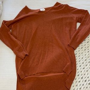 Dreamers by debut S/M orange sweater